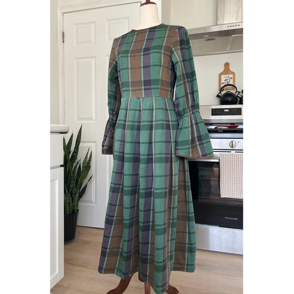 Handmade Plaid Pleated Cottagecore Modest Feminine Bell Sleeved Maxi Dress - Picture 3 of 13